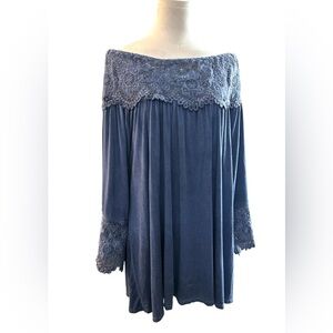 POL Blue Lace Knit off the shoulder tunic women’s size medium‎ (E11)